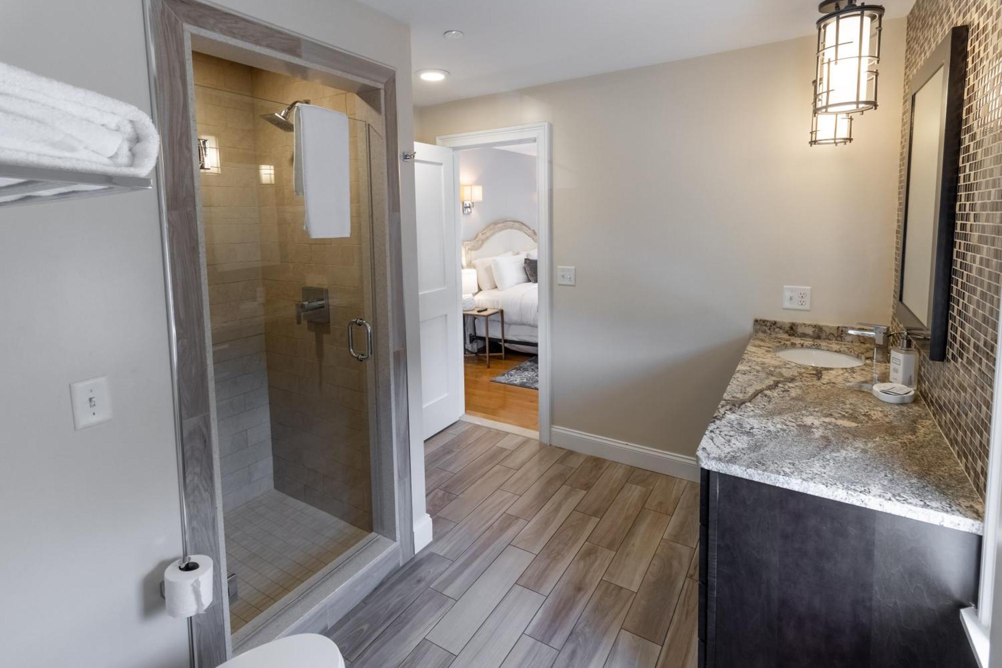 The Newport Lofts - 617 Thames Street Apartment Екстериор снимка