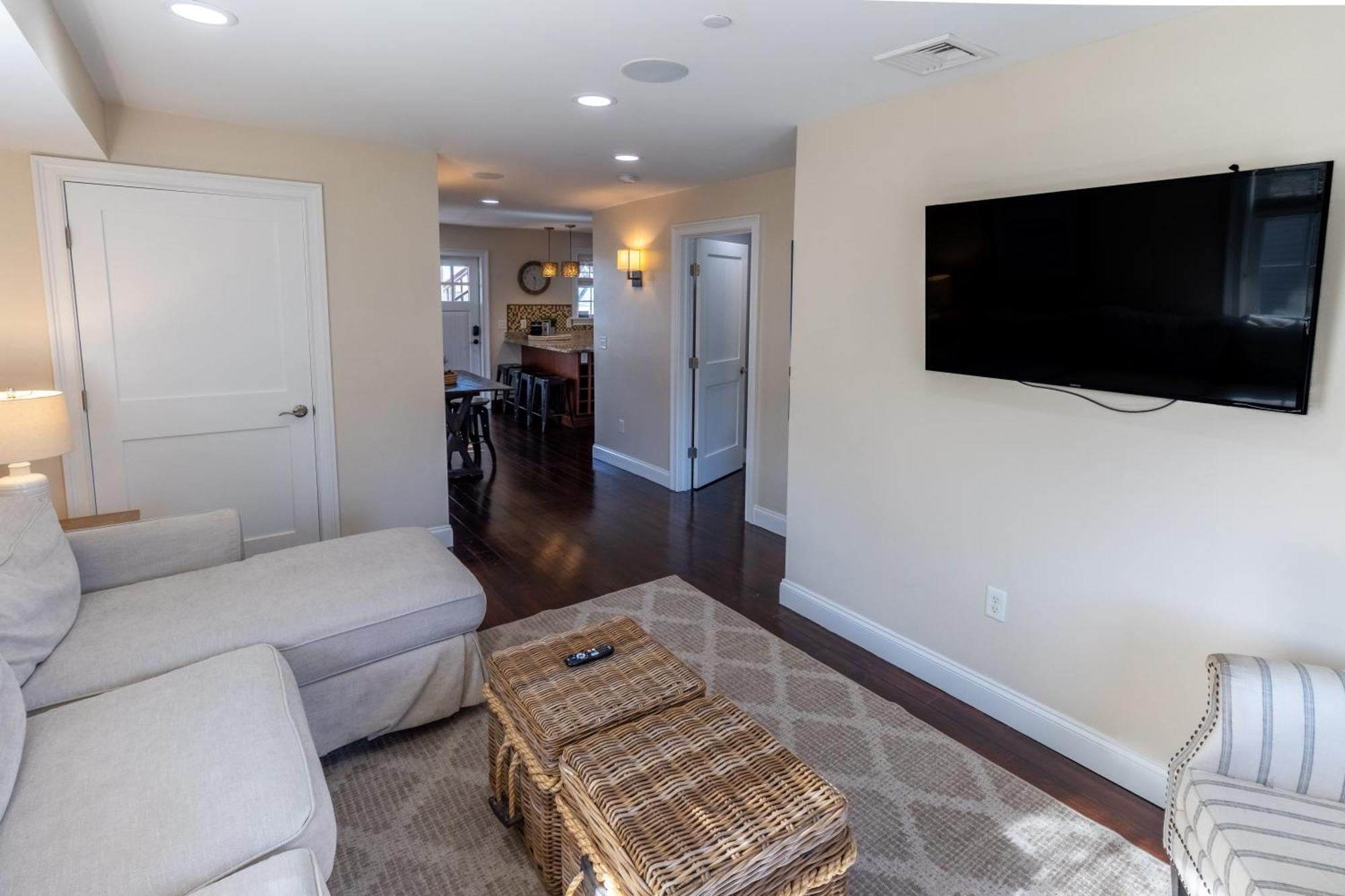 The Newport Lofts - 617 Thames Street Apartment Екстериор снимка