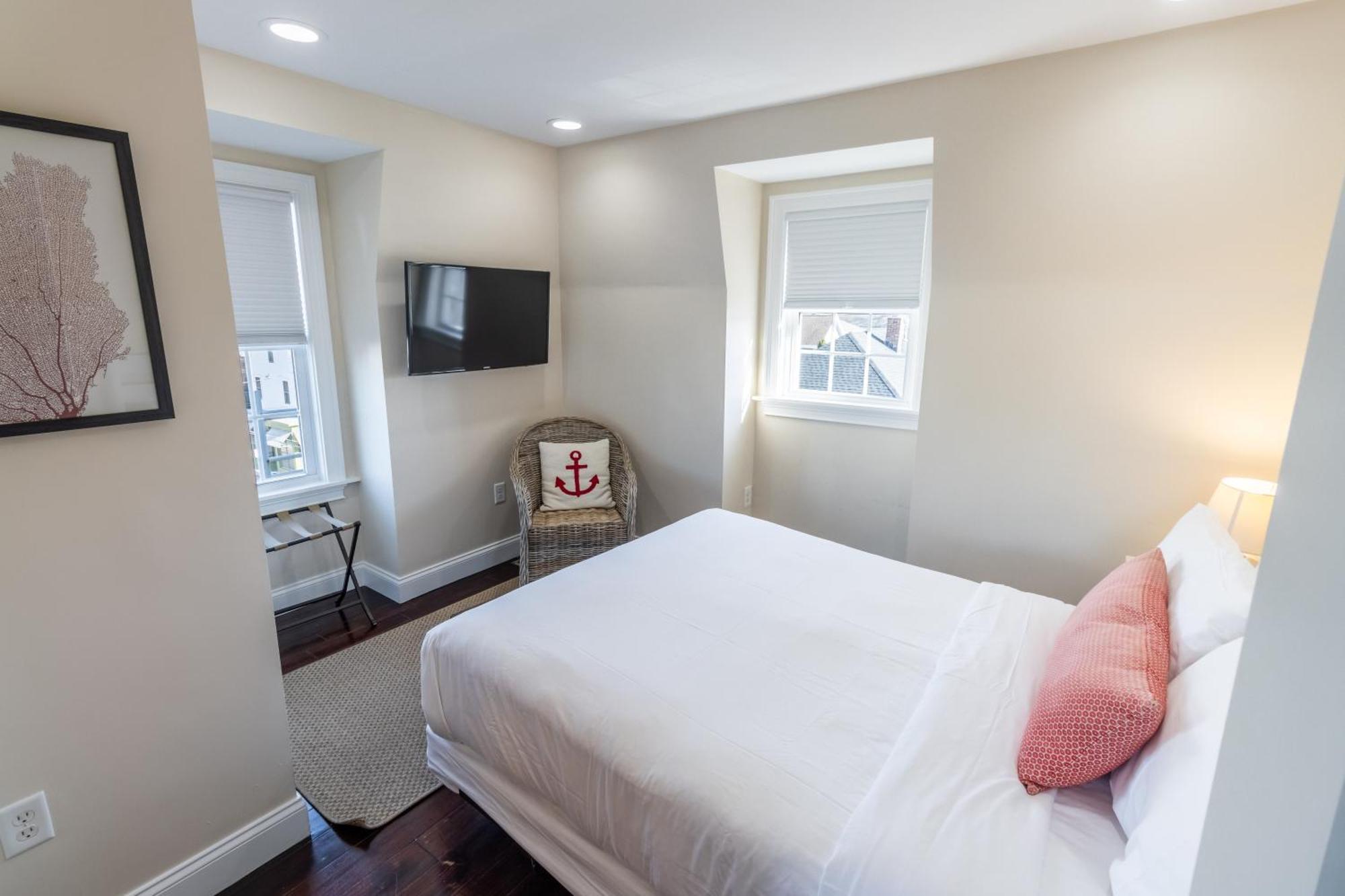 The Newport Lofts - 617 Thames Street Apartment Екстериор снимка