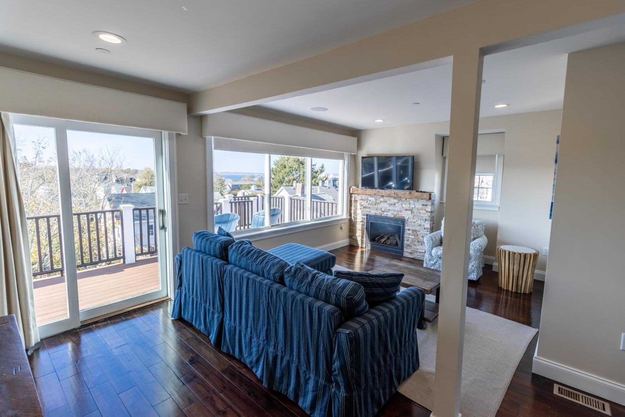The Newport Lofts - 617 Thames Street Apartment Екстериор снимка