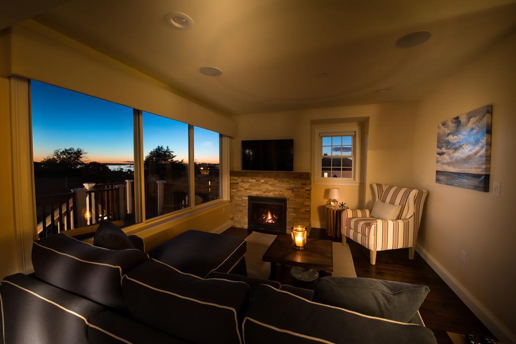 The Newport Lofts - 617 Thames Street Apartment Екстериор снимка
